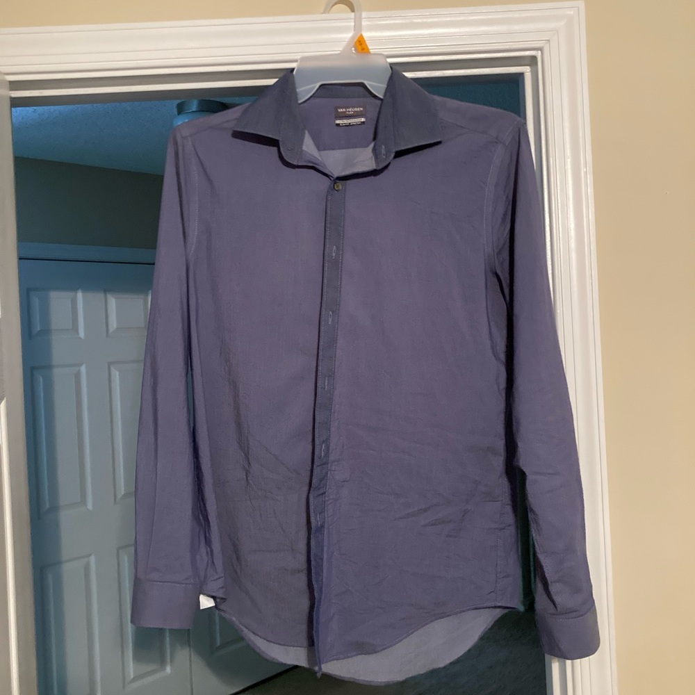 Size M Van Heusen Button Down